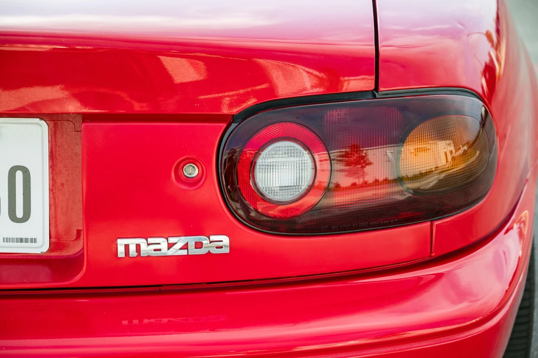 1996 Mazda NA MX-5 Miata - Image 21 of 31