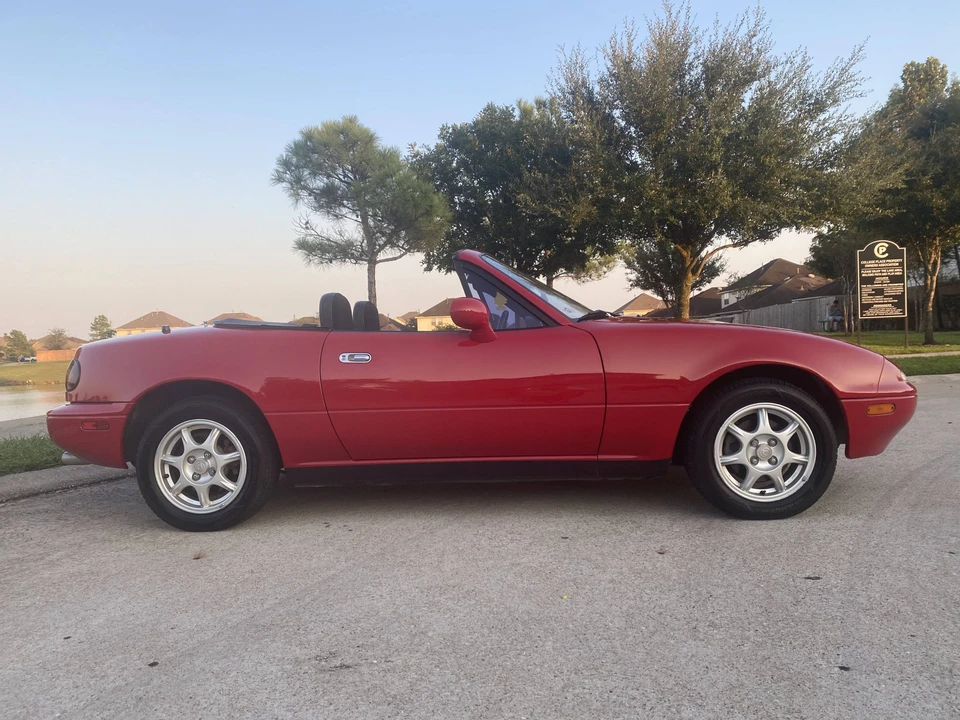 1996 Mazda NA MX-5 Miata - Image 17 of 31