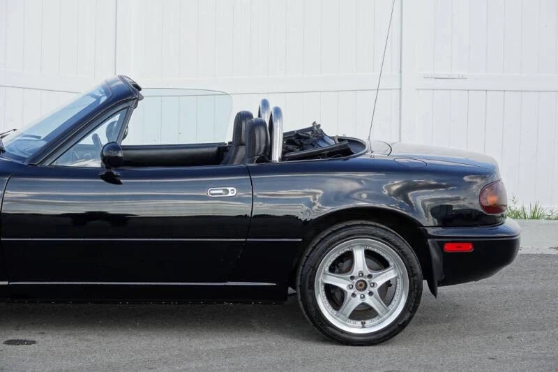 1996 Mazda NA MX-5 Miata - Image 21 of 31