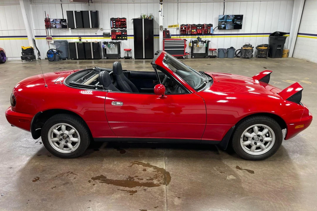 1996 Mazda NA MX-5 Miata - Image 3 of 31