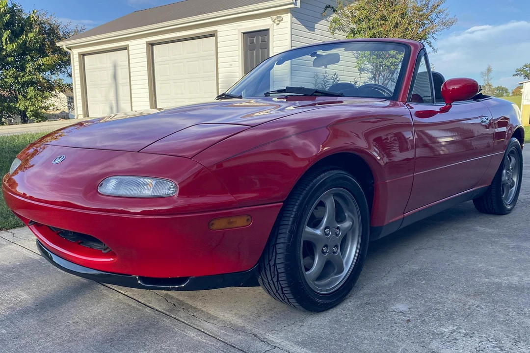 1996 Mazda NA MX-5 Miata - Image 2 of 5