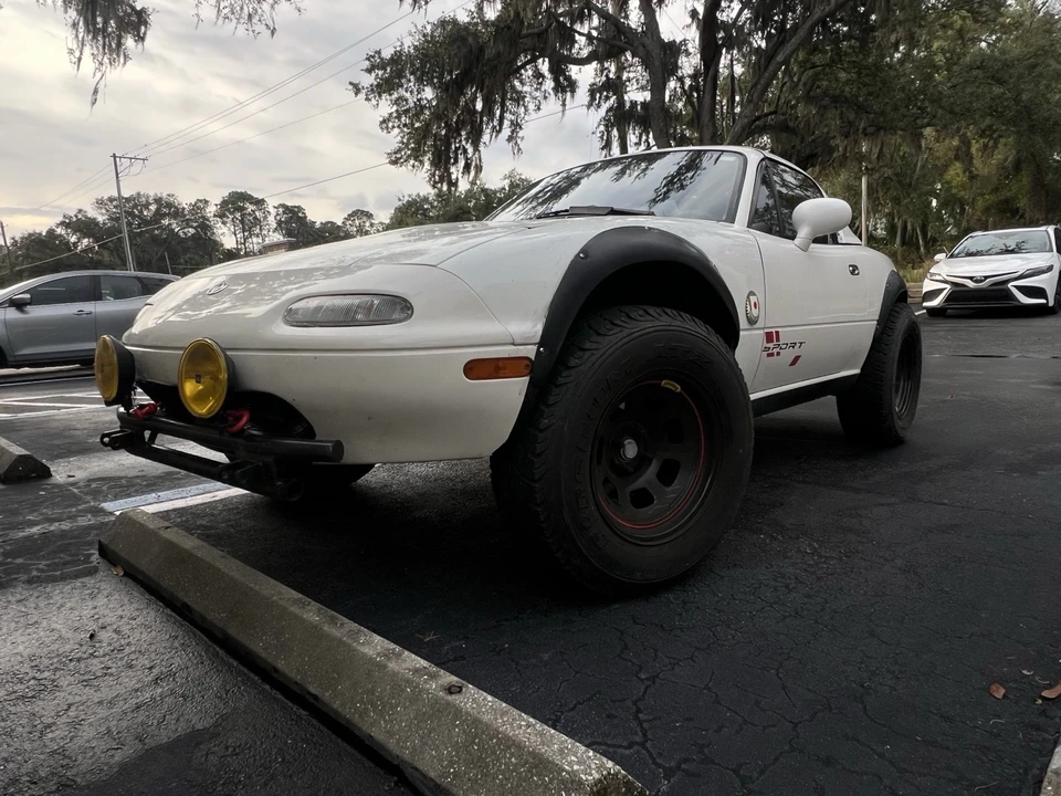 1996 Mazda NA MX-5 Miata - Image 2 of 21