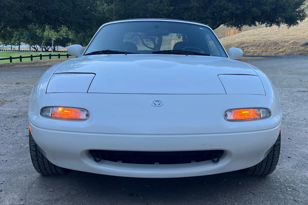 1996 Mazda NA MX-5 Miata - Image 2 of 31