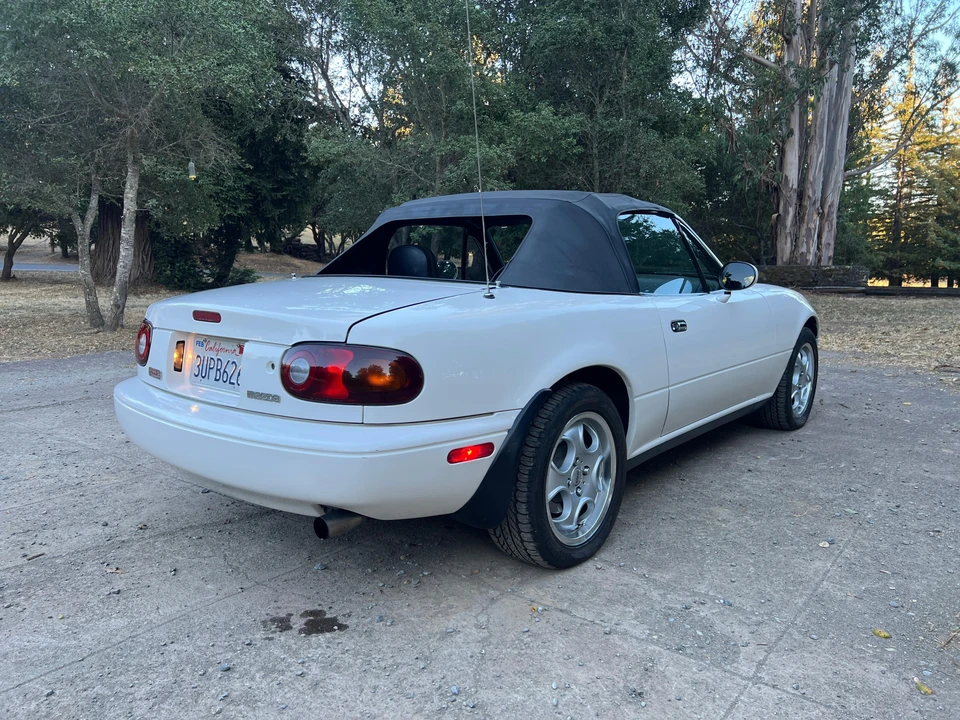 1996 Mazda NA MX-5 Miata - Image 14 of 31