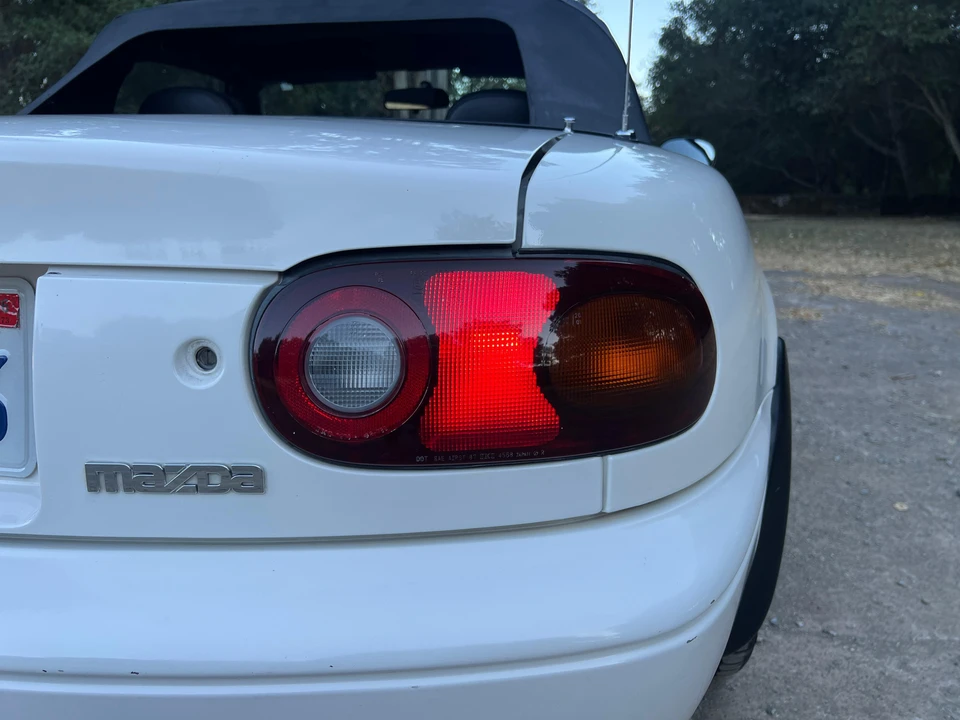 1996 Mazda NA MX-5 Miata - Image 26 of 31