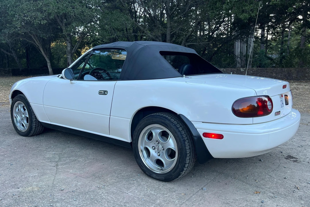 1996 Mazda NA MX-5 Miata - Image 4 of 31
