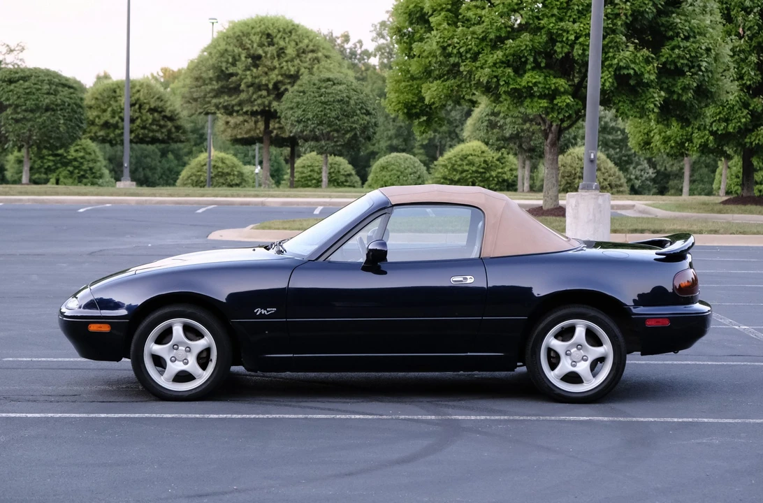 1996 Mazda NA MX-5 Miata - Image 5 of 31