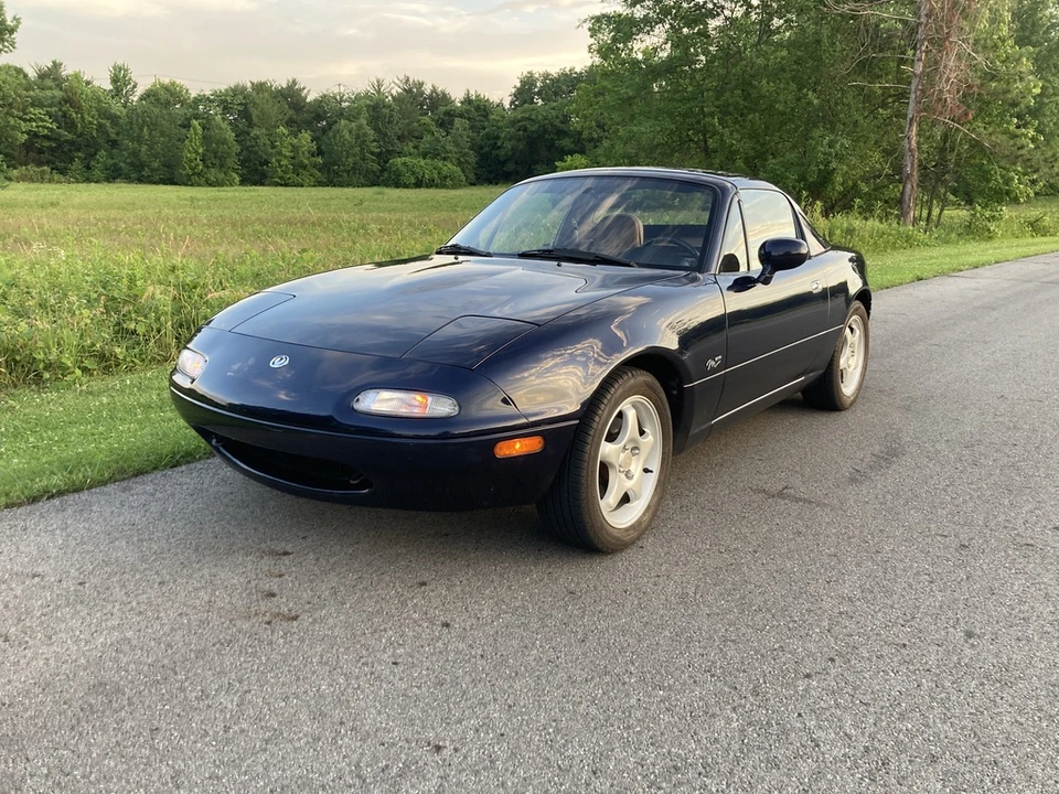 1996 Mazda NA MX-5 Miata - Image 2 of 31