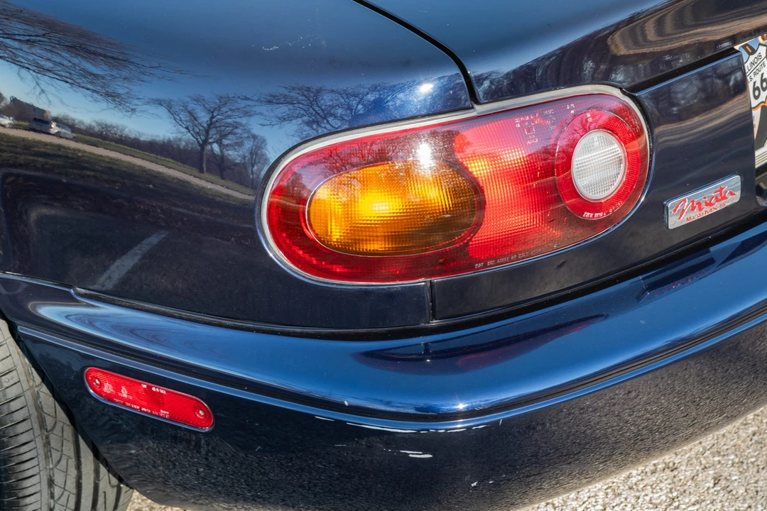 1996 Mazda NA MX-5 Miata - Image 26 of 31