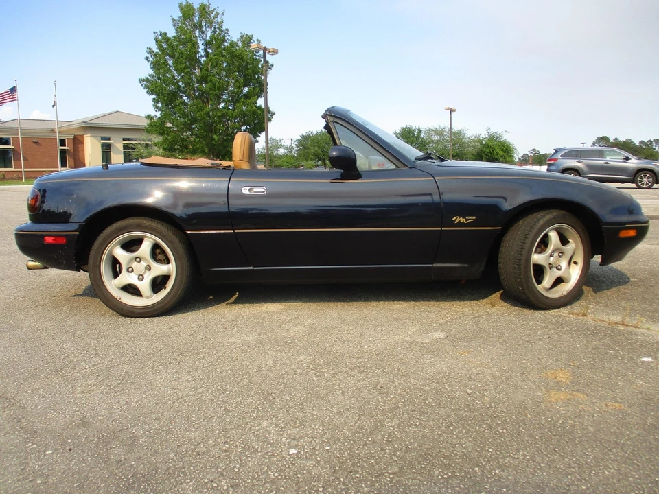 1996 Mazda NA MX-5 Miata - Image 8 of 31
