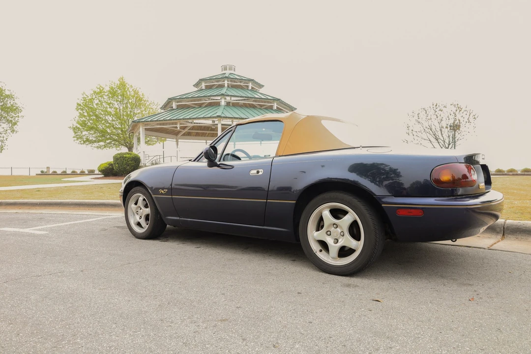 1996 Mazda NA MX-5 Miata - Image 26 of 31