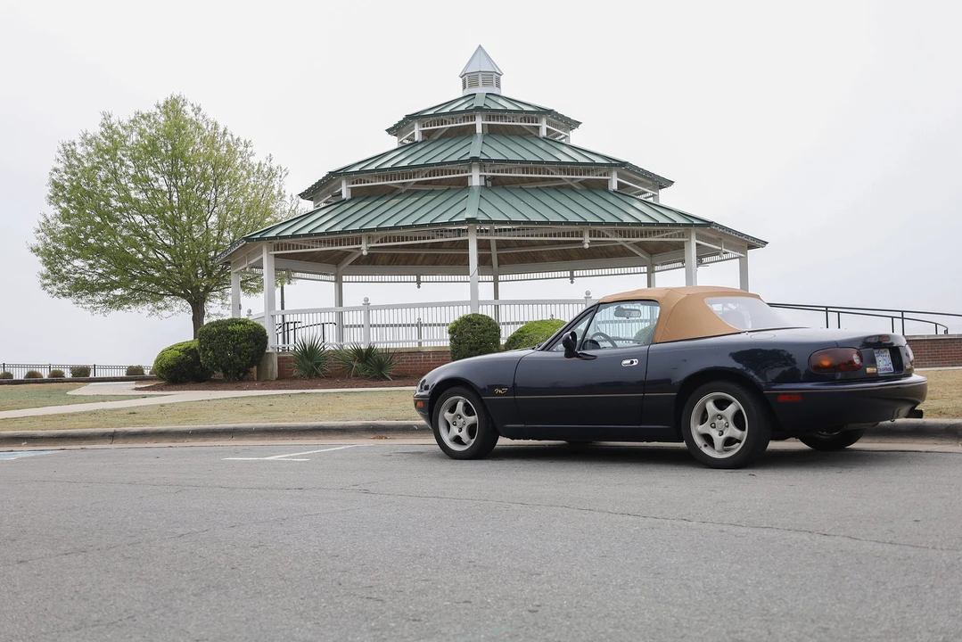 1996 Mazda NA MX-5 Miata - Image 25 of 31
