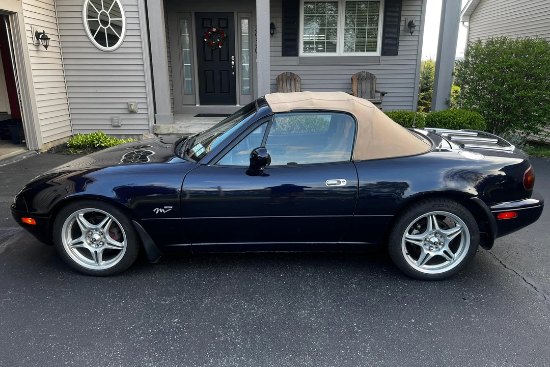 1996 Mazda NA MX-5 Miata - Image 3 of 31