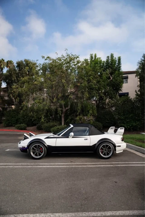 1996 Mazda NA MX-5 Miata - Image 5 of 17
