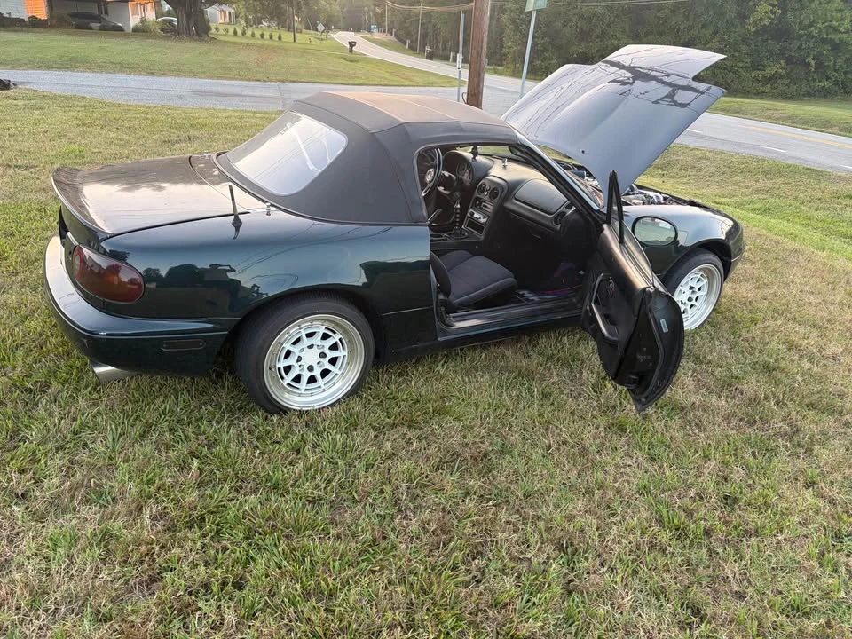 1996 Mazda NA MX-5 Miata - Image 2 of 8