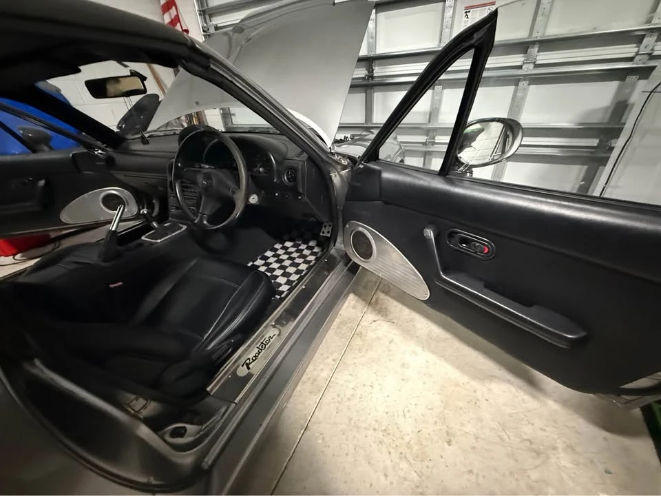 1996 Mazda NA MX-5 Miata - Image 12 of 15
