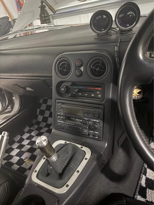 1996 Mazda NA MX-5 Miata - Image 14 of 15