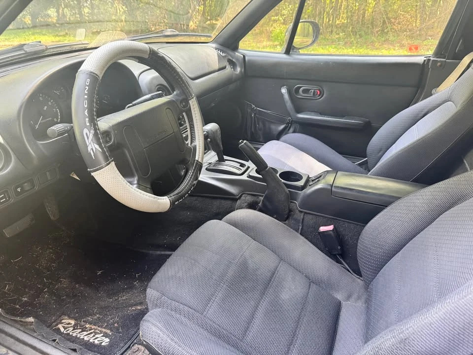 1996 Mazda NA MX-5 Miata - Image 5 of 10