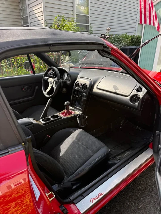 1996 Mazda NA MX-5 Miata - Image 5 of 19