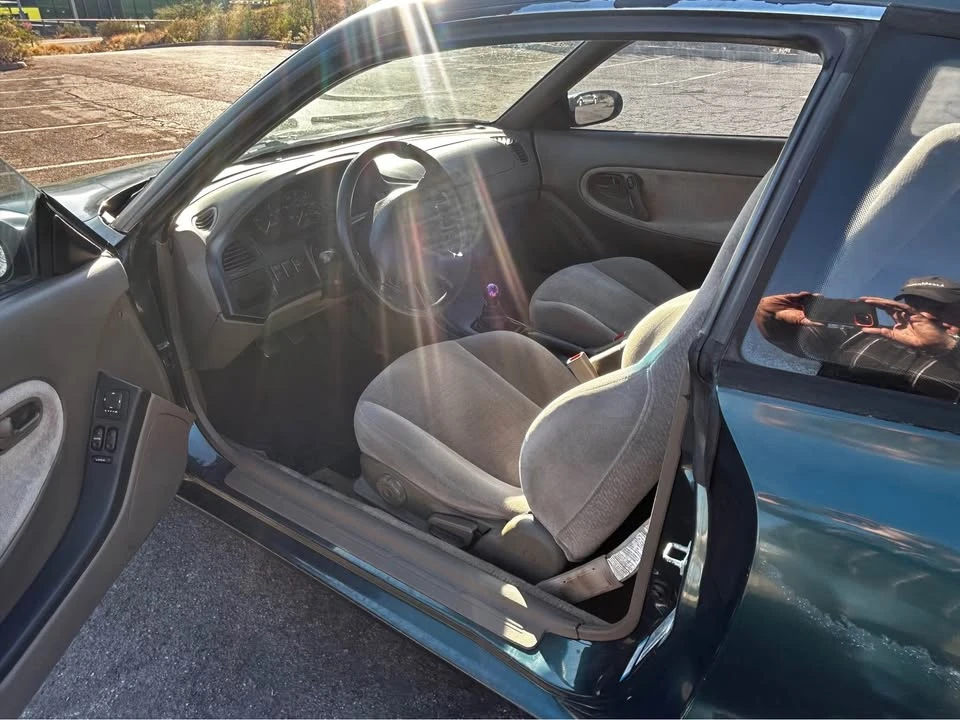 1996 Mazda MX-6 2nd Gen - Image 10 of 12