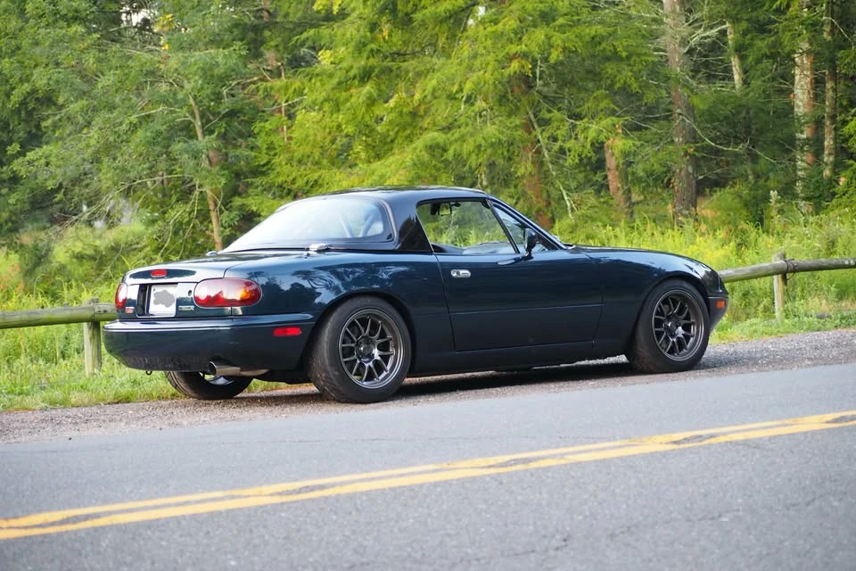1996 Mazda NA MX-5 Miata - Image 5 of 9