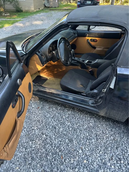 1996 Mazda NA MX-5 Miata - Image 3 of 7