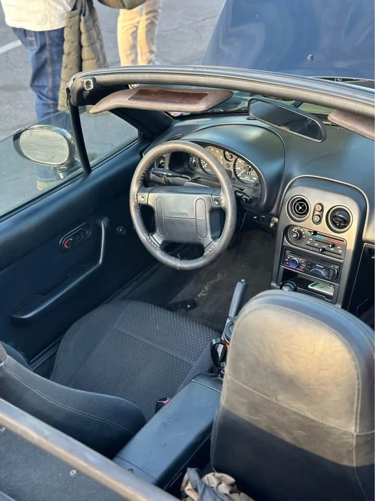 1996 Mazda NA MX-5 Miata - Image 4 of 7
