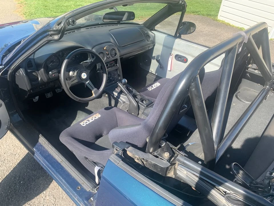 1996 Mazda NA MX-5 Miata - Image 5 of 9