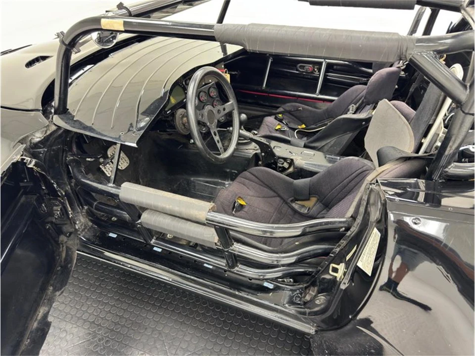 1996 Mazda NA MX-5 Miata - Image 28 of 31