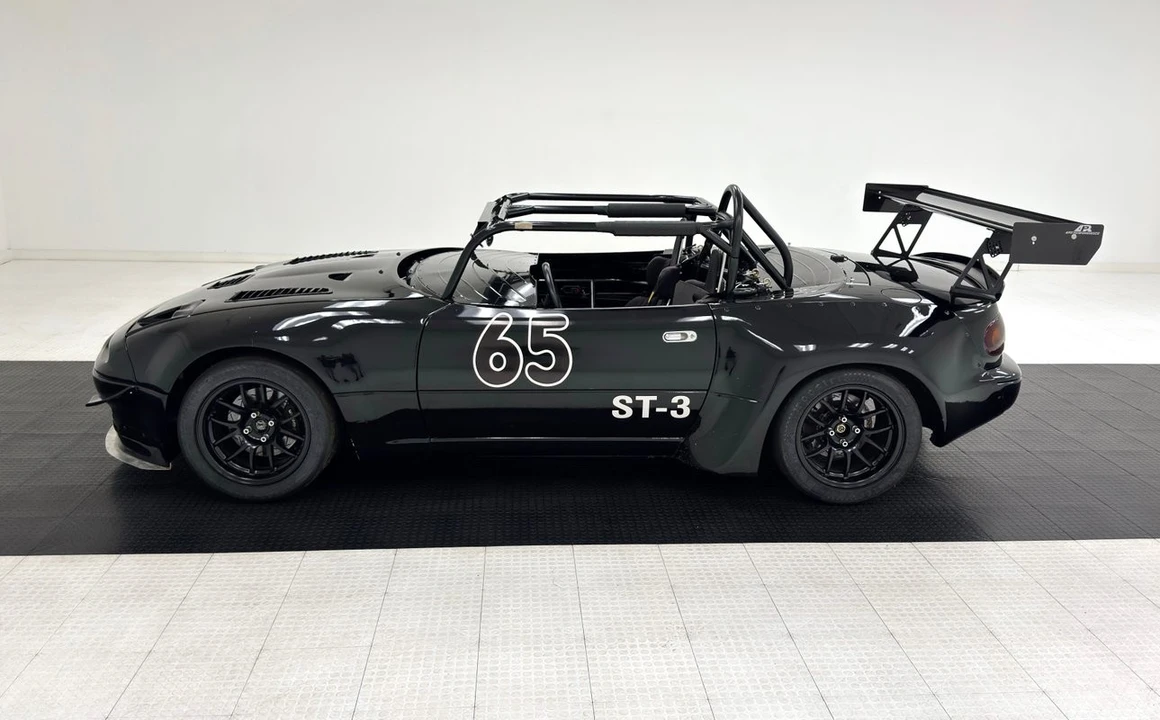 1996 Mazda NA MX-5 Miata - Image 2 of 12