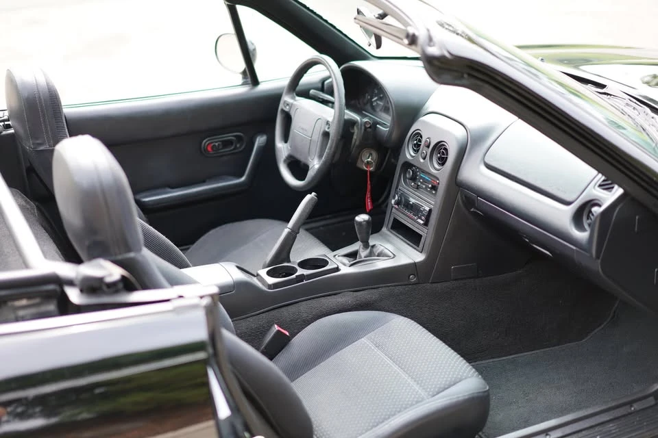 1996 Mazda NA MX-5 Miata - Image 8 of 19
