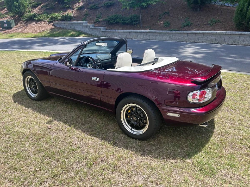 1996 Mazda NA MX-5 Miata - Image 17 of 21