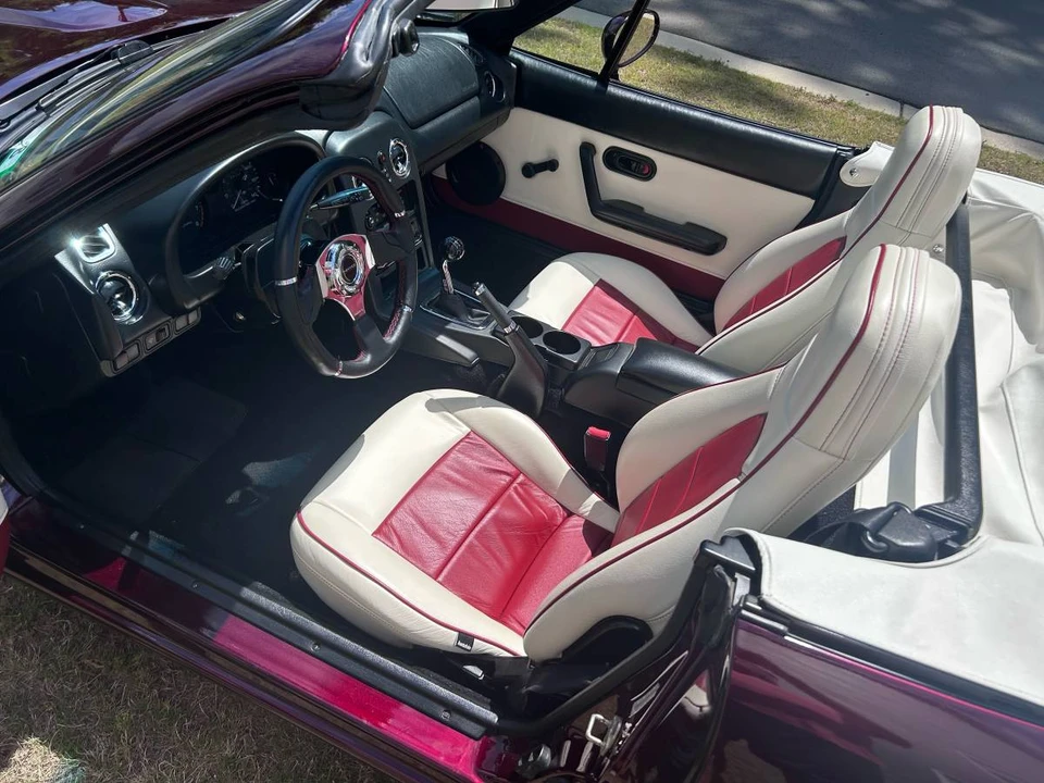 1996 Mazda NA MX-5 Miata - Image 11 of 21