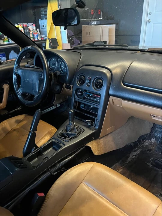 1996 Mazda NA MX-5 Miata - Image 5 of 6