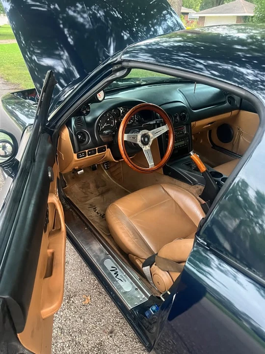 1996 Mazda NA MX-5 Miata - Image 9 of 12