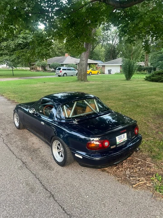 1996 Mazda NA MX-5 Miata - Image 5 of 12