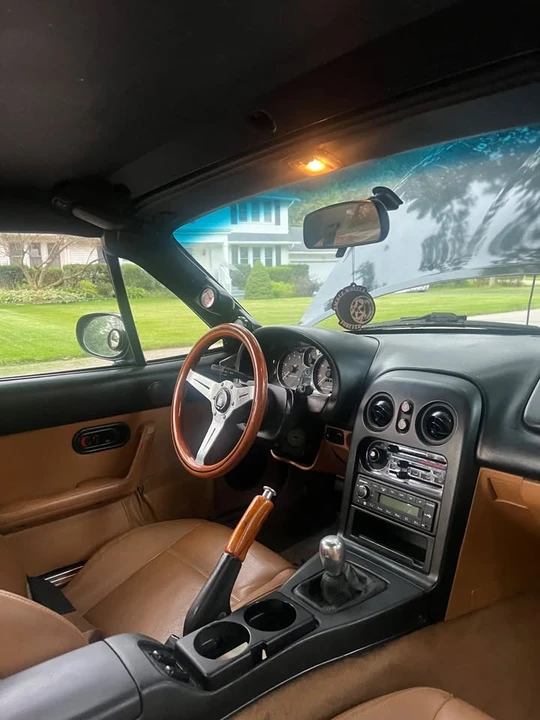 1996 Mazda NA MX-5 Miata - Image 10 of 12