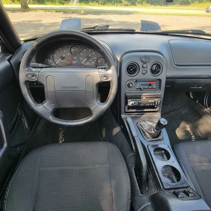 1996 Mazda NA MX-5 Miata - Image 9 of 17