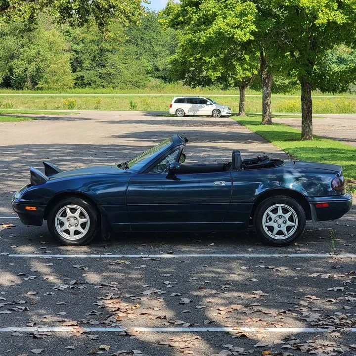 1996 Mazda NA MX-5 Miata - Image 2 of 17