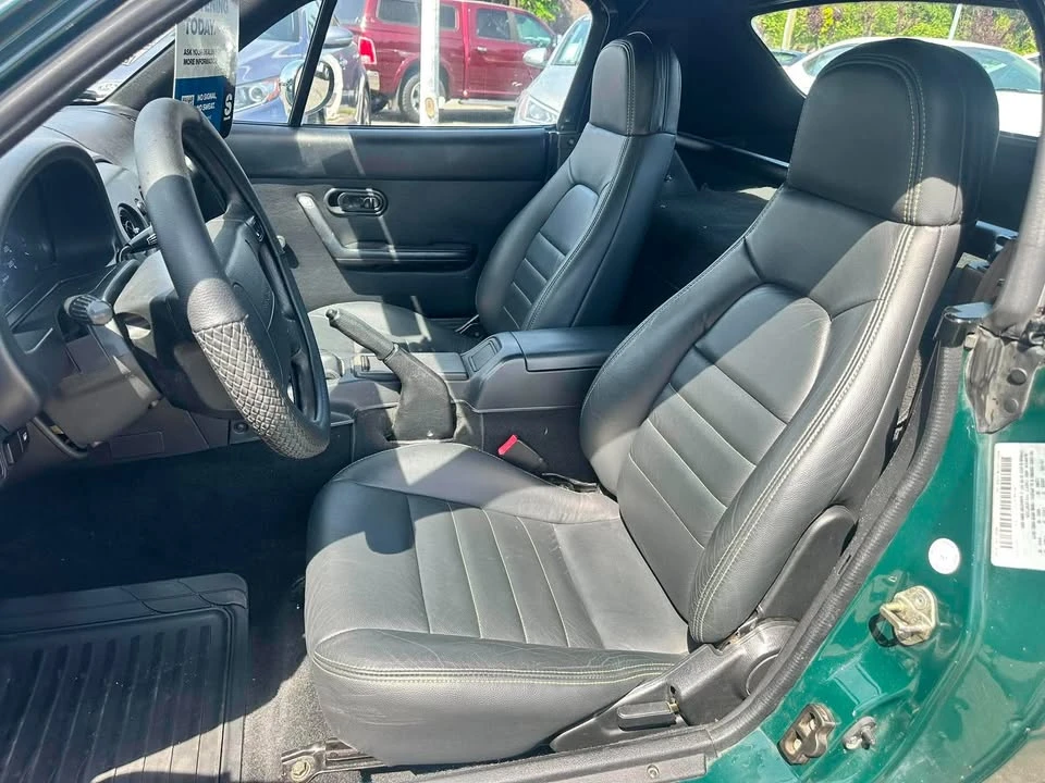 1996 Mazda NA MX-5 Miata - Image 14 of 17