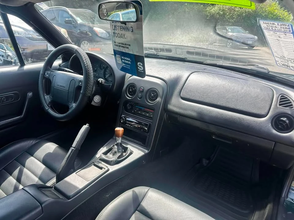 1996 Mazda NA MX-5 Miata - Image 16 of 17