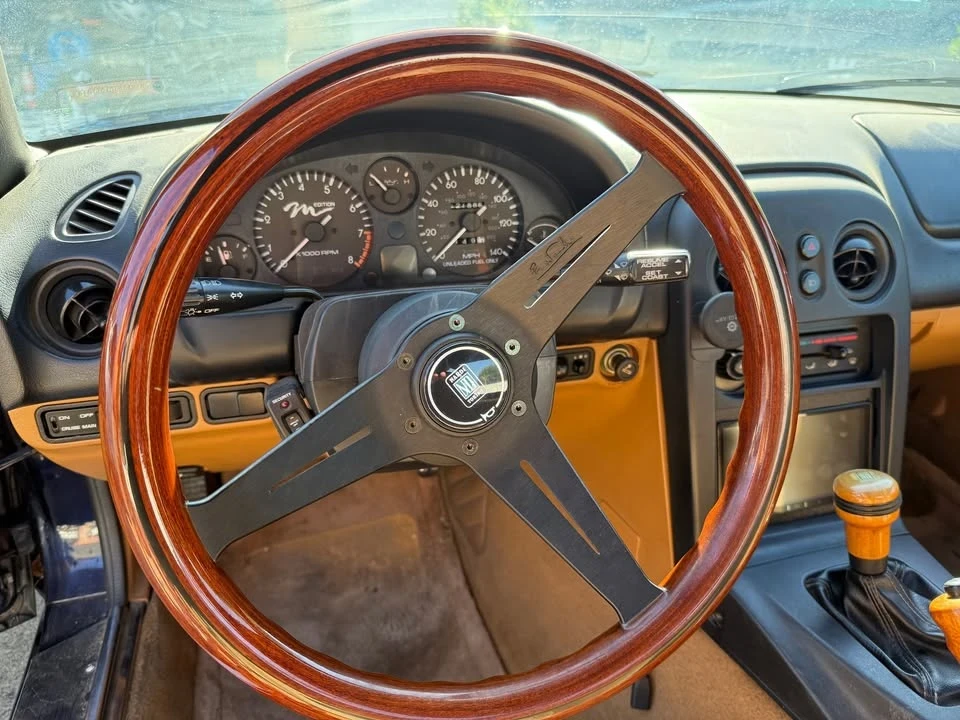 1996 Mazda NA MX-5 Miata - Image 2 of 20