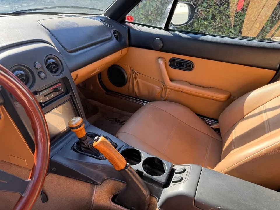 1996 Mazda NA MX-5 Miata - Image 13 of 20