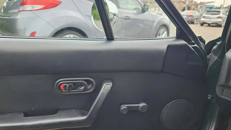 1996 Mazda NA MX-5 Miata - Image 15 of 20