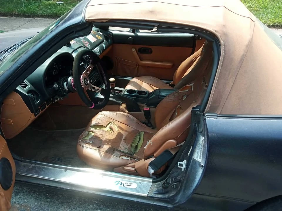 1996 Mazda NA MX-5 Miata - Image 2 of 3