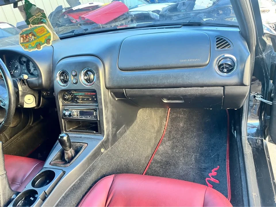 1996 Mazda NA MX-5 Miata - Image 8 of 19