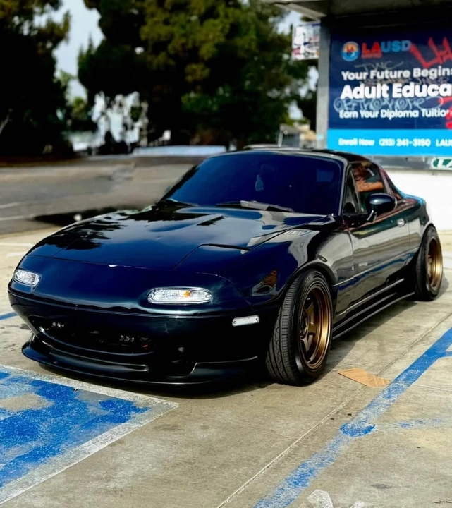 1996 Mazda NA MX-5 Miata - Image 3 of 12
