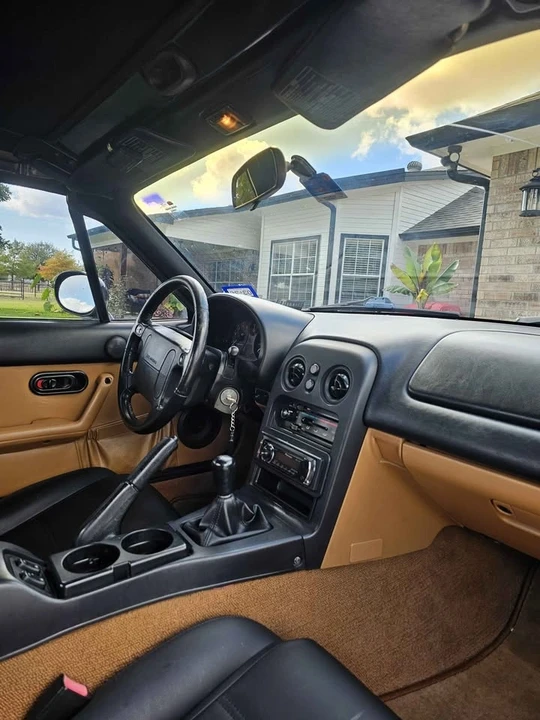 1996 Mazda NA MX-5 Miata - Image 16 of 19