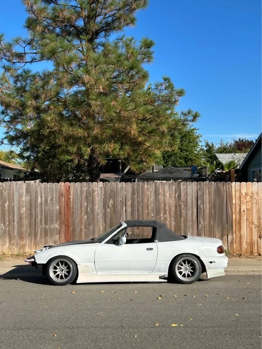 1996 Mazda NA MX-5 Miata - Image 2 of 4