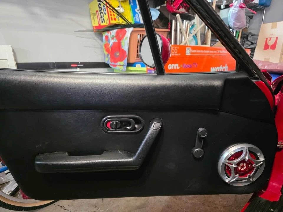1996 Mazda NA MX-5 Miata - Image 4 of 10